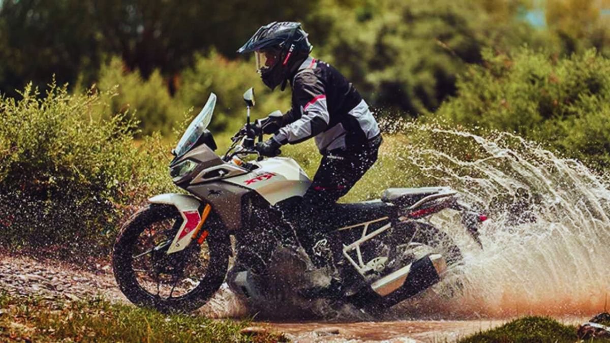 TVS Apache RTX 300