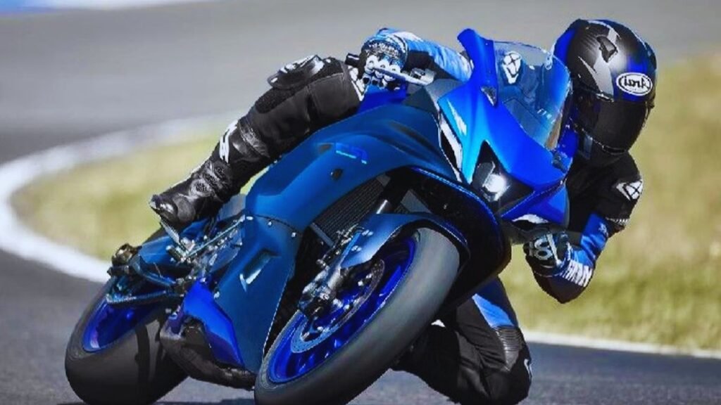 Yamaha R7