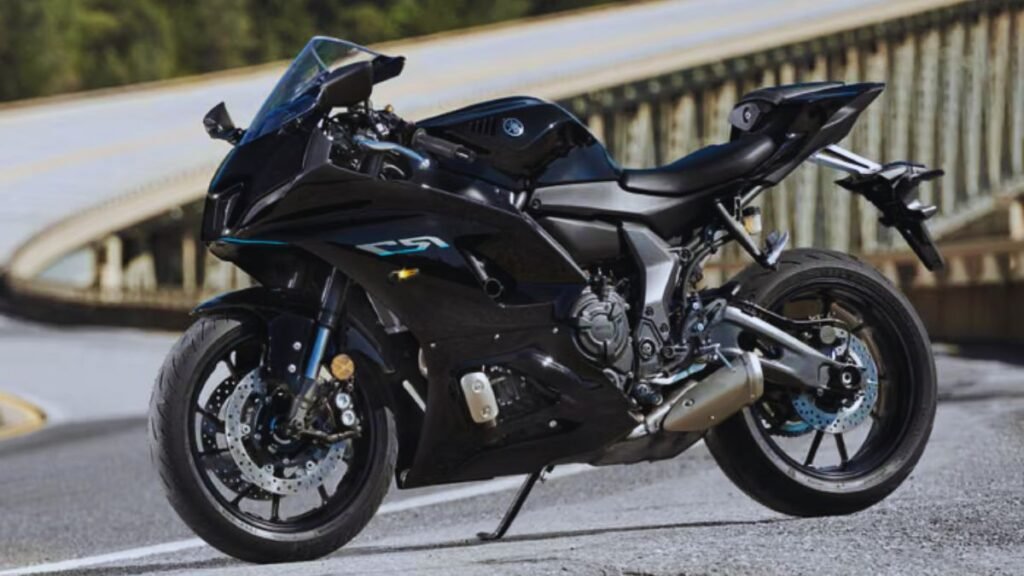 Yamaha R7